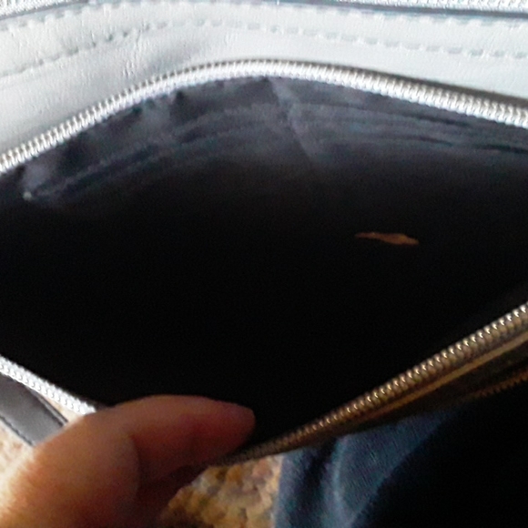 Bags - Picture 4 of 6